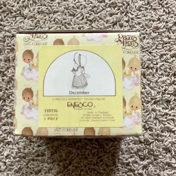NIB-Precious Moments December - Picture 2 of 8